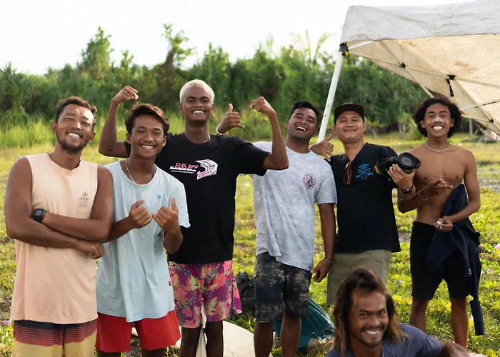 Medewi Secret Surfcamp 4*