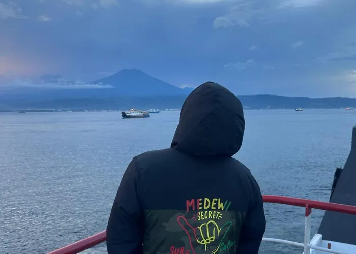 Medewi Secret Surfcamp