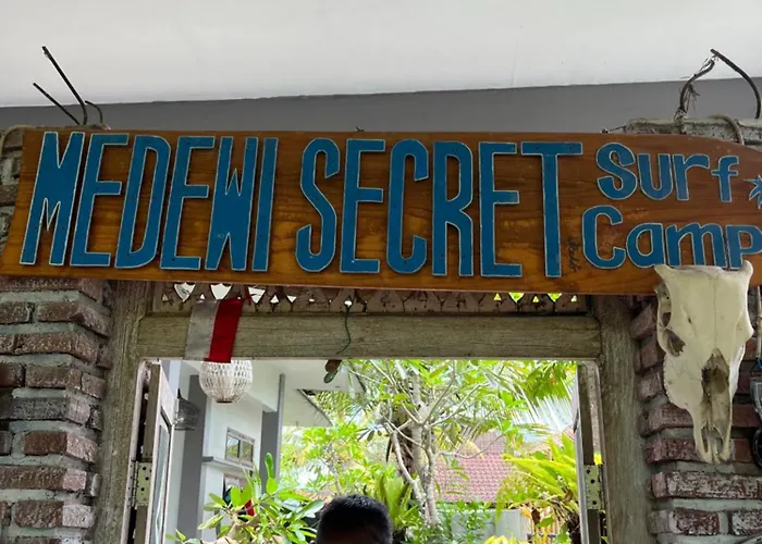 Medewi Secret Surfcamp Guest house
