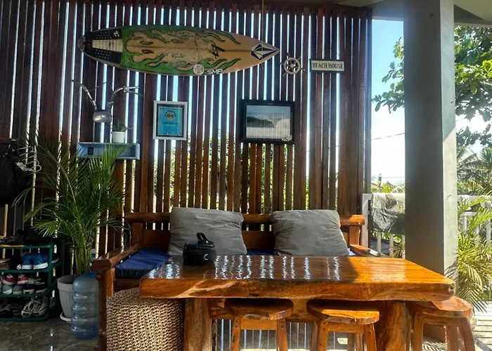 Medewi Secret Surfcamp Guest house Pulukan