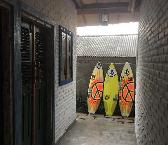 Medewi Secret Surfcamp 4* Pulukan