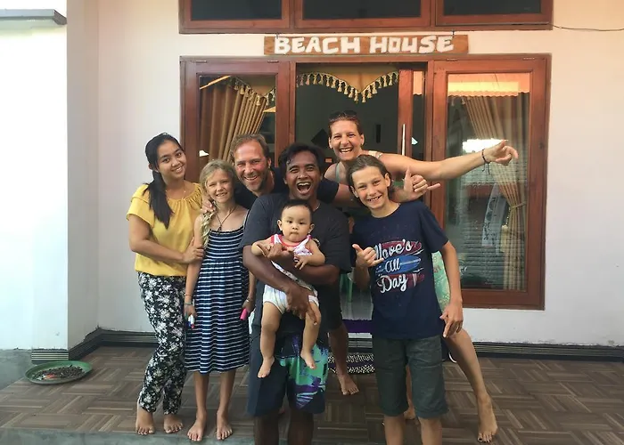 Medewi Secret Surfcamp Guest house Pulukan