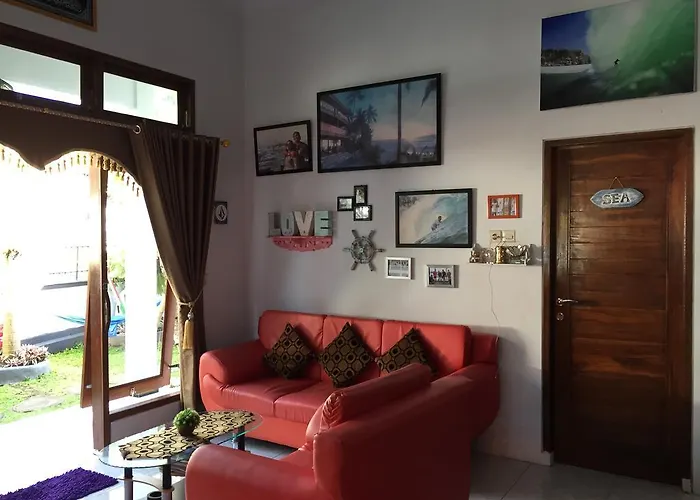 Medewi Secret Surfcamp Guest house Pulukan