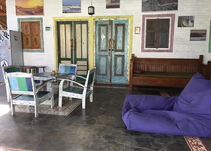 Guest house Medewi Secret Surfcamp 4*