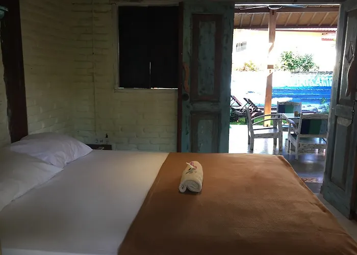 Medewi Secret Surfcamp 4* Pulukan